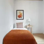 Rent 3 bedroom apartment of 74 m² in barcelona