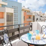 Rent 2 bedroom apartment of 77 m² in Armação de Pêra