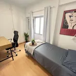 Rent a room of 100 m² in valencia