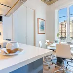 Rent a room of 200 m² in barcelona