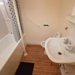 Rent 1 bedroom flat in Wakefield