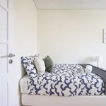 Rent a room in lisbon