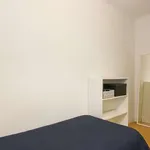 Rent a room in lisbon