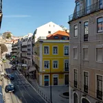 Rent 4 bedroom apartment of 56 m² in Lisboa