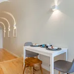 Rent 1 bedroom apartment of 50 m² in Porto