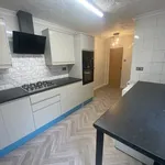 Rent 3 bedroom apartment in Dudley