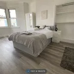 Rent 4 bedroom house in South West England