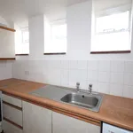 Rent 2 bedroom flat in Mole Valley