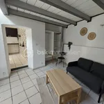 Appartement de 28 m² avec 1 chambre(s) en location à Hyeres