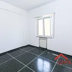 Affitto 4 camera appartamento di 98 m² in Genova