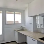 Rent 4 bedroom apartment of 68 m² in Marseille