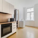 Miete 1 Schlafzimmer wohnung von 772 m² in Berlin