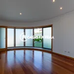 Rent 4 bedroom house of 433 m² in Vila Nova de Gaia