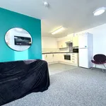 Rent 5 bedroom flat in Leicester