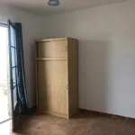 Appartement de 21 m² avec 1 chambre(s) en location à UzesT