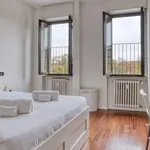 Rent 2 bedroom apartment in Milan