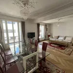 Rent 4 bedroom apartment of 92 m² in Paris