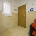 Rent a room of 75 m² in valencia