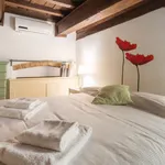 Rent 1 bedroom apartment of 45 m² in Florence