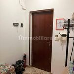 Affitto 2 camera appartamento di 98 m² in Palermo