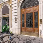 Rent 5 bedroom apartment of 120 m² in Roma