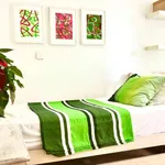 Rent a room of 200 m² in lisbon