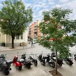 Rent a room of 190 m² in madrid