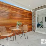 Rent 3 bedroom apartment in Moorebank