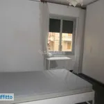 Rent 4 bedroom apartment of 120 m² in Genoa