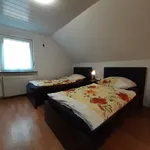 Miete 8 Schlafzimmer wohnung von 125 m² in Duisburg