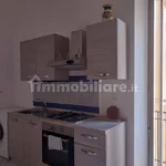 Affitto 3 camera appartamento di 103 m² in Naples