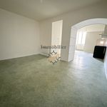 Rent 3 bedroom apartment of 39 m² in belmont