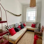 Rent a room of 150 m² in lisbon