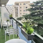 Appartement de 570 m² avec 1 chambre(s) en location à Lyon