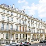 Rent 3 bedroom flat in London