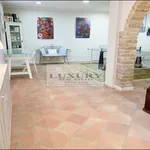 Rent 13 bedroom house of 400 m² in Pietrasanta