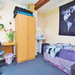 Rent 5 bedroom house in Mole Valley