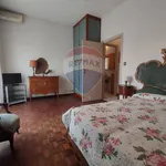 Rent 5 bedroom apartment of 150 m² in Roma