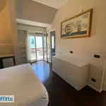 Rent 5 bedroom apartment of 78 m² in Genoa