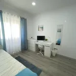 Rent 4 bedroom apartment in Lisbon