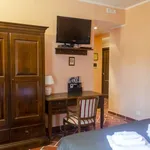 Rent a room of 94 m² in rome