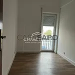 Rent 2 bedroom apartment of 90 m² in Setúbal