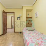 Alquilo 3 dormitorio apartamento de 90 m² en Oviedo