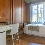 Rent a room of 200 m² in barcelona