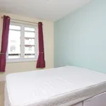 Flat to rent in Kingsquarter, Maidenhead SL6