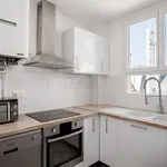 Appartement de 990 m² avec 2 chambre(s) en location à Paris