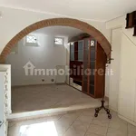 Rent 5 bedroom apartment of 100 m² in Monteaperti