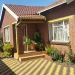 Rent 3 bedroom house of 55 m² in Soweto