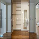 Rent 4 bedroom apartment of 65 m² in Milan