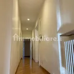 Affitto 5 camera appartamento di 172 m² in Rome